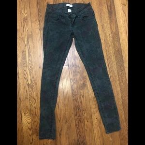 Women’s jeans/pants